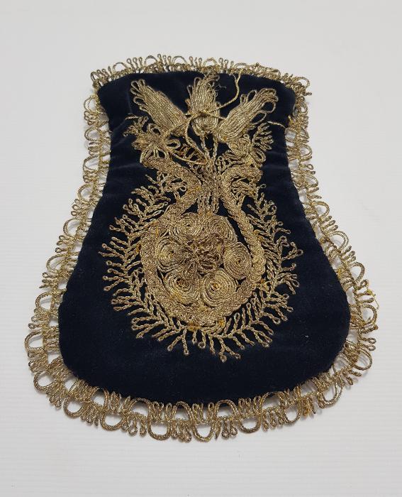 OSMANLI DÖNEMİ SIRMA İŞÇİLİKLİ KADİFE GELİN KESESİ