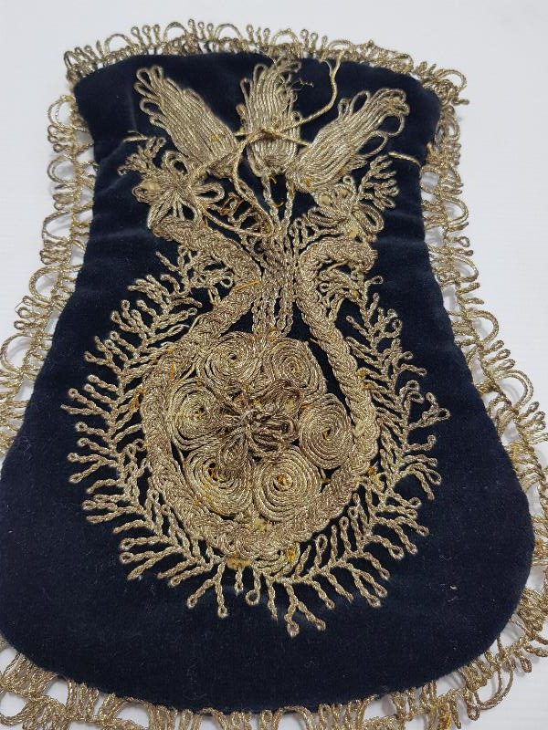 OSMANLI DÖNEMİ SIRMA İŞÇİLİKLİ KADİFE GELİN KESESİ