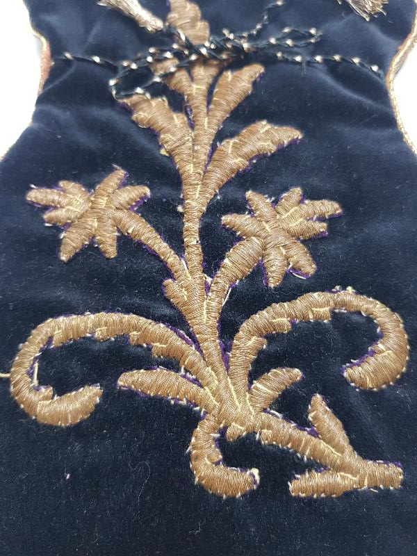 OSMANLI DÖNEMİ SIRMA İŞÇİLİKLİ PARA KESESİ 