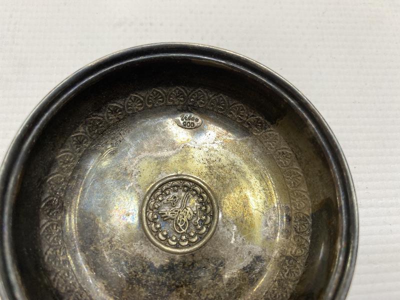 ORTASI TUĞRALI GÜMÜŞ KINA TASI 