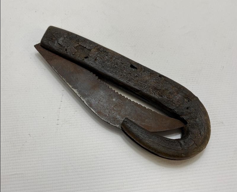 OSMANLI DÖNEMİ FARKLI FORMDA BAĞ BIÇAĞI