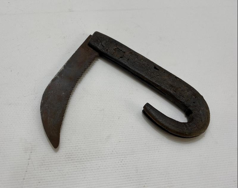 OSMANLI DÖNEMİ FARKLI FORMDA BAĞ BIÇAĞI