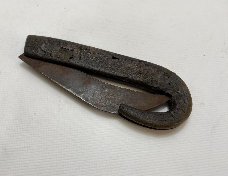 OSMANLI DÖNEMİ FARKLI FORMDA BAĞ BIÇAĞI