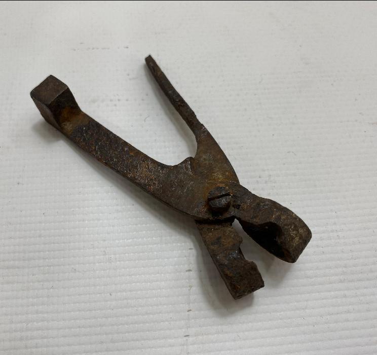 OSMANLI DÖNEMİ NADİR FORMDA KURŞUN KALIBI 