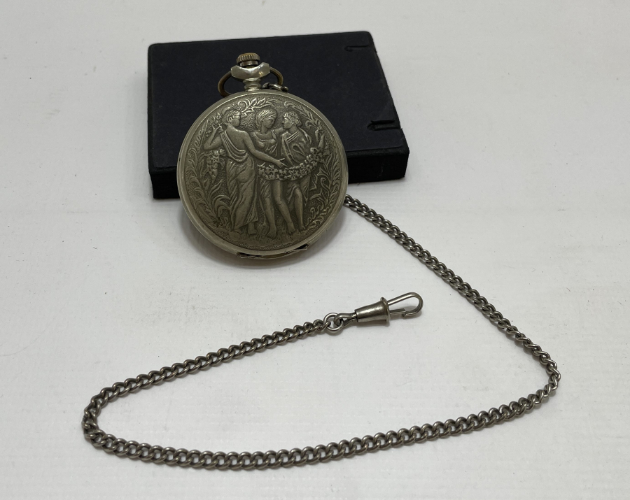 KAPAKLARI KABARTMA İŞÇİLİKLİ AVCI KASA ANTİKA KURMALI CEP SAATİ