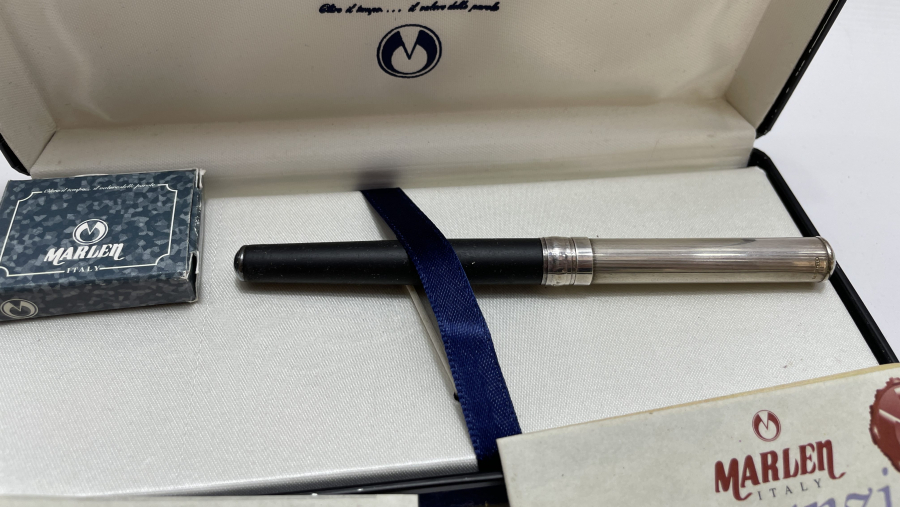 MARLEN MARKA ORJİNAL KUTUSUNDA GÜMÜŞ DOLMA KALEM
