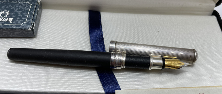 MARLEN MARKA ORJİNAL KUTUSUNDA GÜMÜŞ DOLMA KALEM