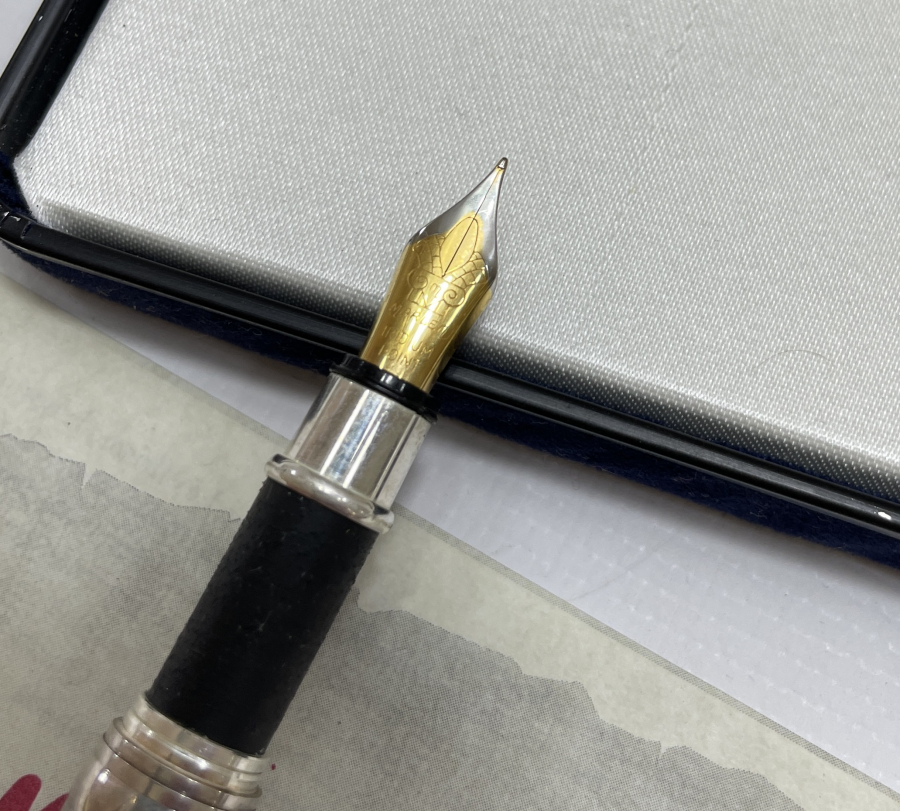 MARLEN MARKA ORJİNAL KUTUSUNDA GÜMÜŞ DOLMA KALEM