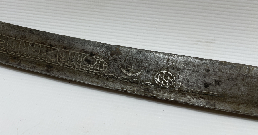 OSMANLI DÖNEMİ ÜZERİ GÜMÜŞ ÇAKMA VE OSMANLICA YAZILI SAVAŞ GAZİSİ KILIÇ