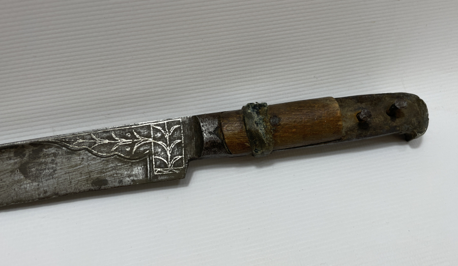 OSMANLI DÖNEMİ ÜZERİ GÜMÜŞ ÇAKMA VE OSMANLICA YAZILI SAVAŞ GAZİSİ KILIÇ