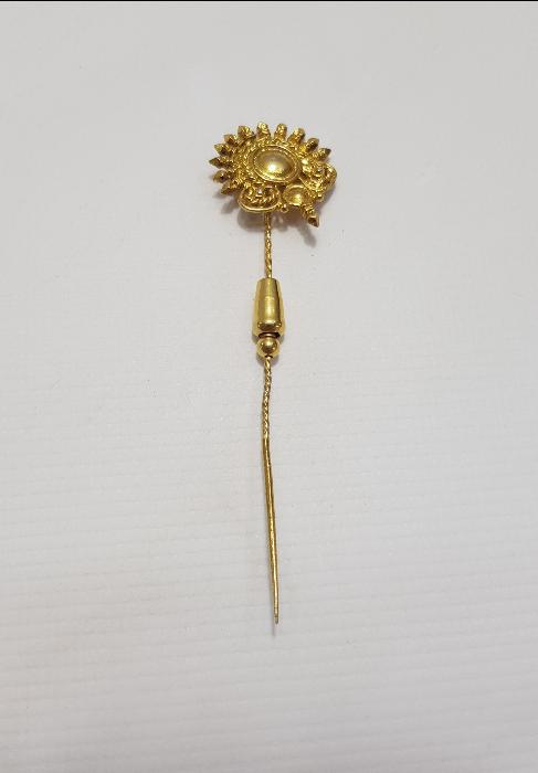 ALTIN VERMEYLİ GÜMÜŞ İĞNELİ BROŞ 