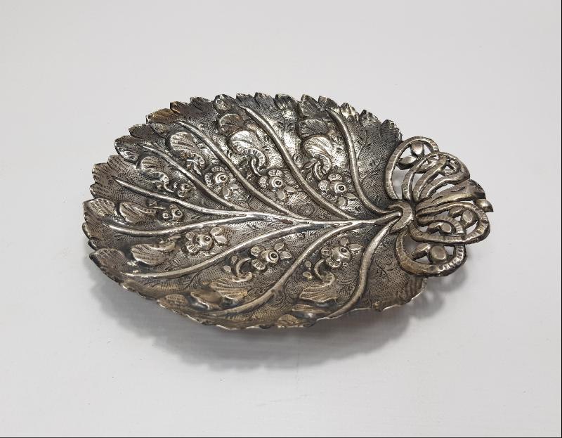 OSMANLI TUĞRALI VE SAH DAMGALI GÜMÜŞ İKRAMLIK 