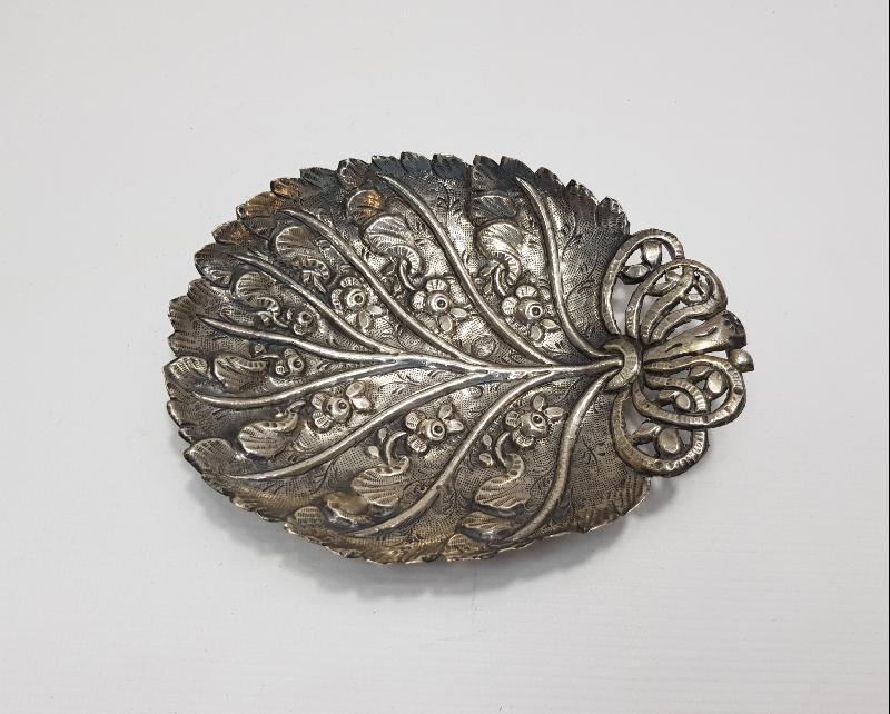 OSMANLI TUĞRALI VE SAH DAMGALI GÜMÜŞ İKRAMLIK 