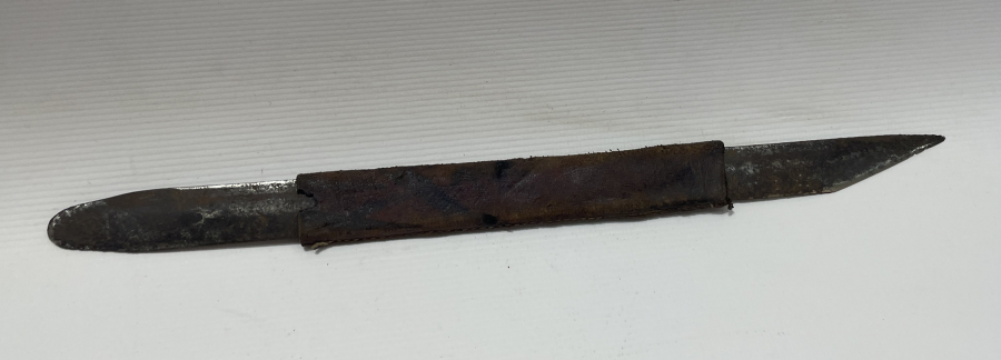 ÜZERİ RUMCA YAZILI OSMANLI DÖNEMİ SARAÇ ALETİ