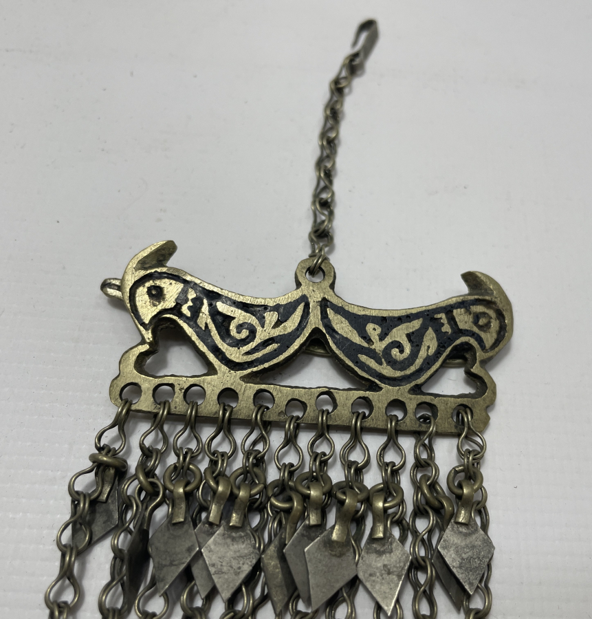 ÜZERİ SAVATLI BÜYÜK BOY ANTİKA TOKA