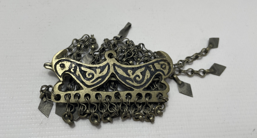 ÜZERİ SAVATLI BÜYÜK BOY ANTİKA TOKA