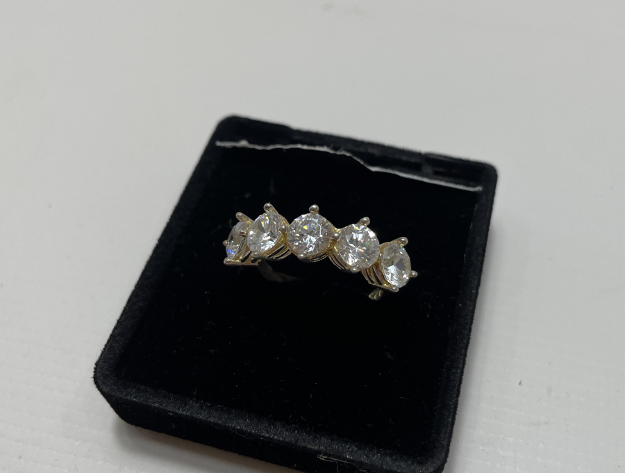 5 TAŞLI SAVAROSKİ GÜMÜŞ YÜZÜK