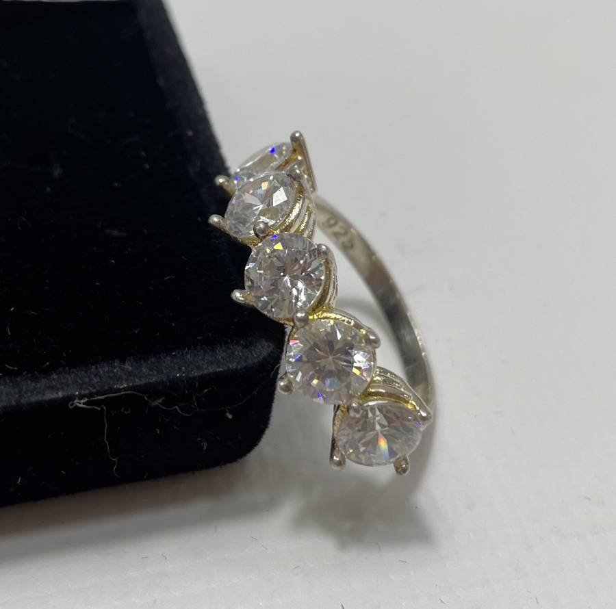 5 TAŞLI SAVAROSKİ GÜMÜŞ YÜZÜK