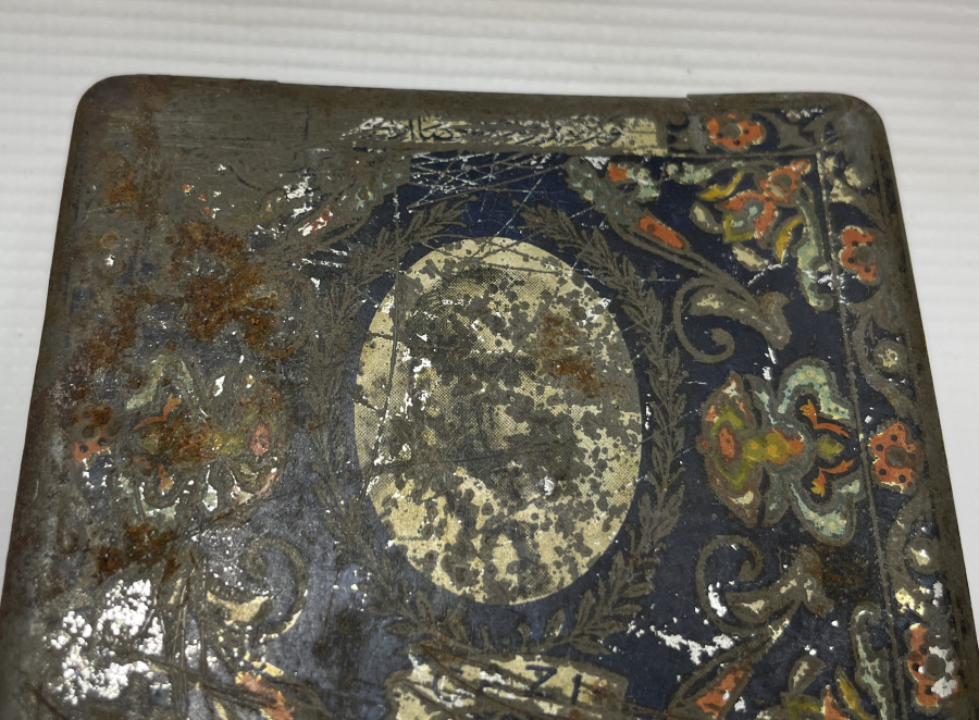 ATATÜRK GÖRSELLİ VE OSMANLICA YAZILI GAZİ SİGARA TABAKASI