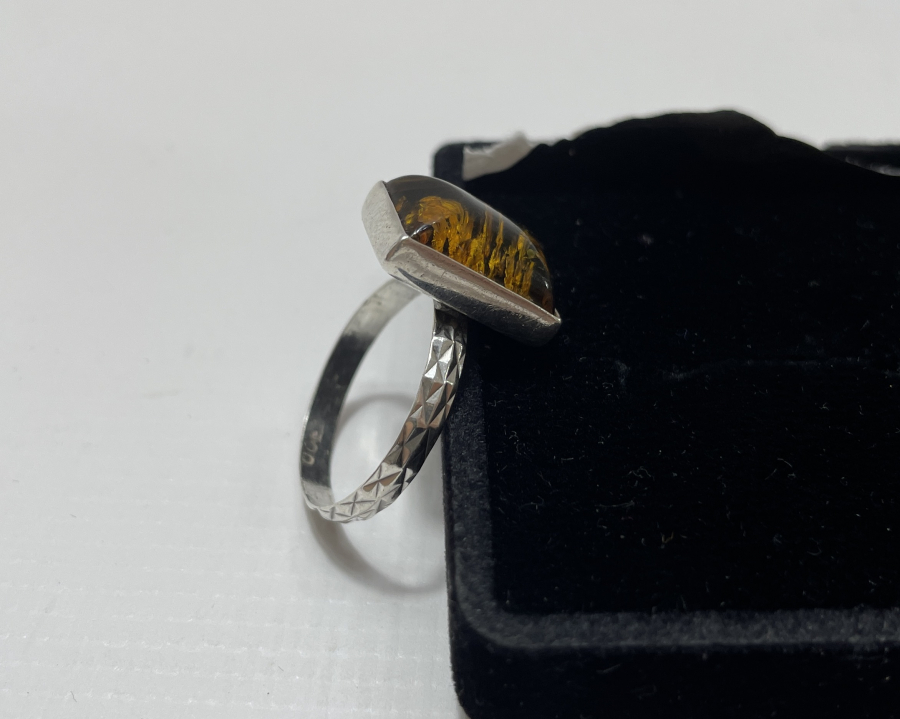 KEHRİBAR TAŞLI GÜMÜŞ YÜZÜK