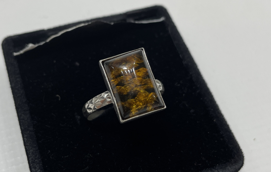 KEHRİBAR TAŞLI GÜMÜŞ YÜZÜK