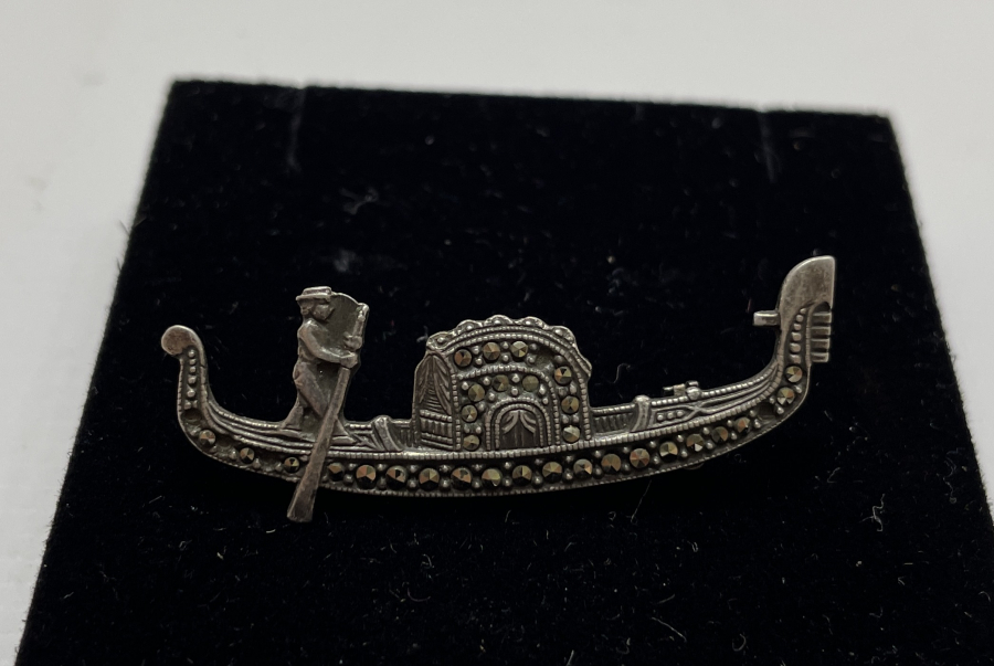 MARGAZİT TAŞLI GÜMÜŞ BROŞ