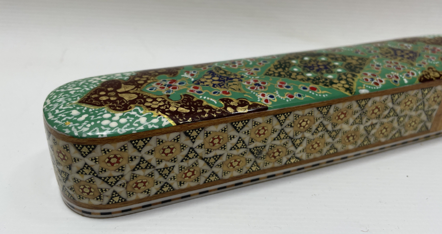 TAMAMI EL BOYAMA VE MARKÜTERİ İÇİLİKLİ KALEMDAN