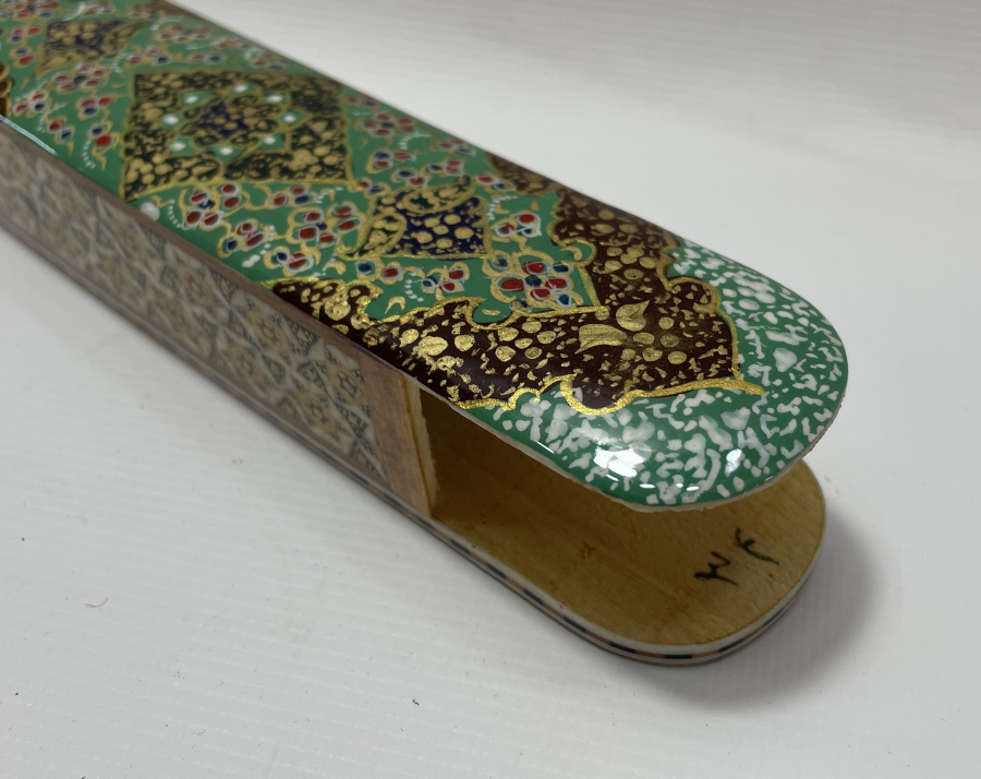 TAMAMI EL BOYAMA VE MARKÜTERİ İÇİLİKLİ KALEMDAN