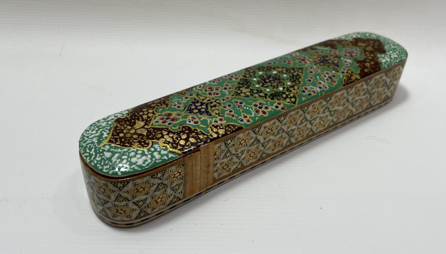 TAMAMI EL BOYAMA VE MARKÜTERİ İÇİLİKLİ KALEMDAN