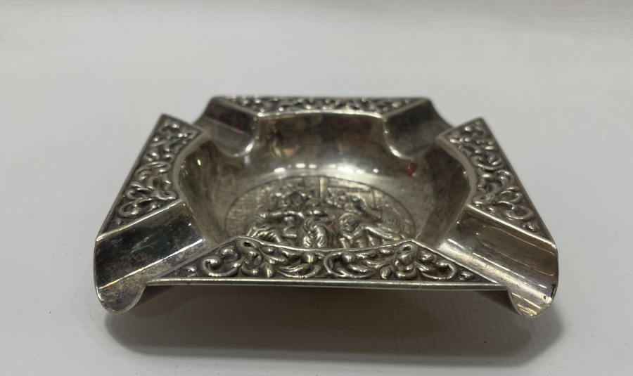 ÜZERİ KABARTMA İŞÇİLİKLİ ANTİKA GÜMÜŞ KÜLLÜK