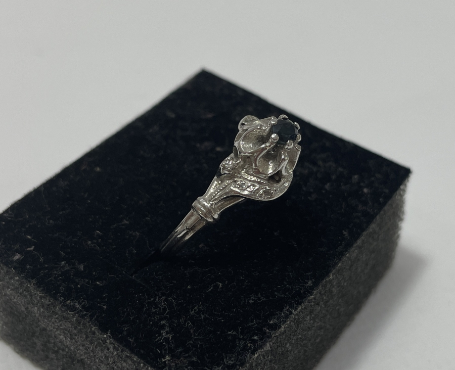 PIRLANTA VE YAKUT TAŞLI YÜZÜK