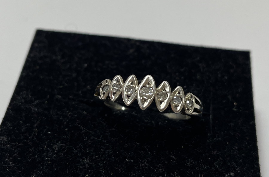 7 TAŞLI ANTİKA PIRLANTA YÜZÜK