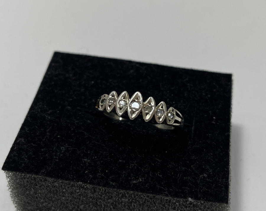 7 TAŞLI ANTİKA PIRLANTA YÜZÜK