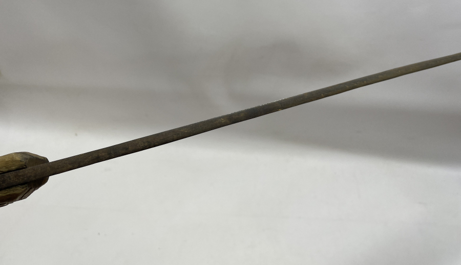 ÜZERİ GÜMÜŞ ÇAKMA İŞÇİLİKLİ YATAĞAN KILICI