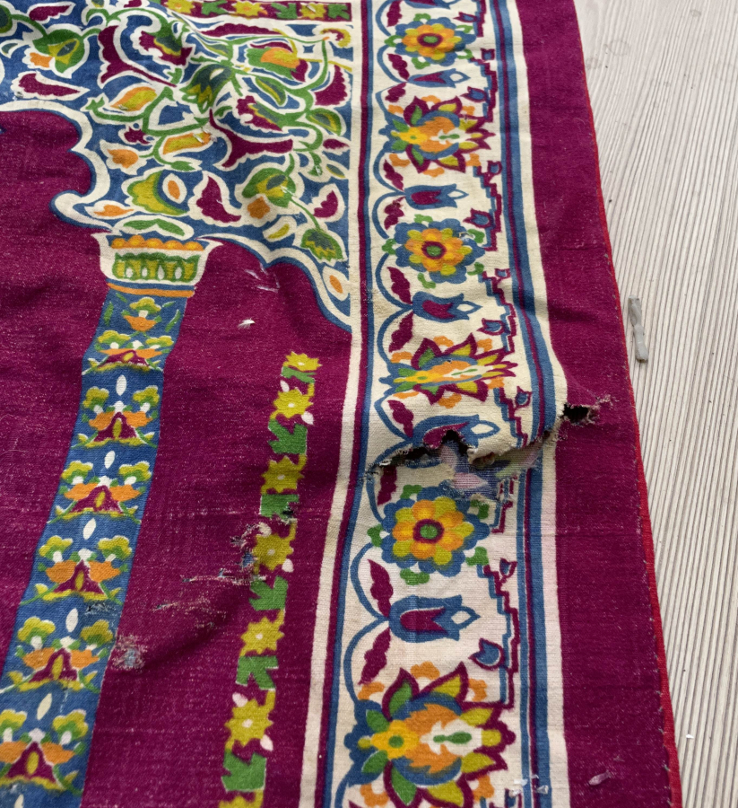 ÜZERİ KABE GÖRSELLİ ANTİKA SECCADE