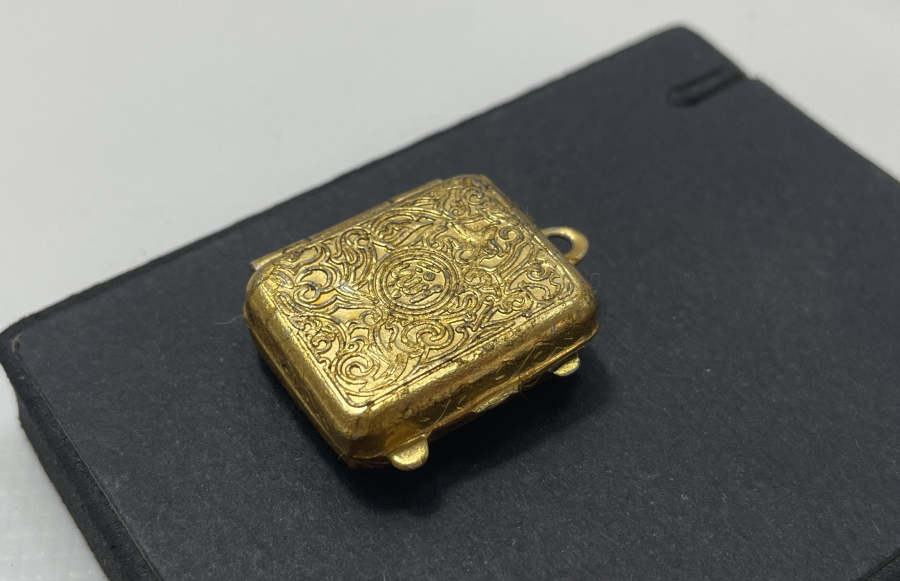 NADİR BOYUTTA ANTİKA KUR'AN -I KERİM KABI