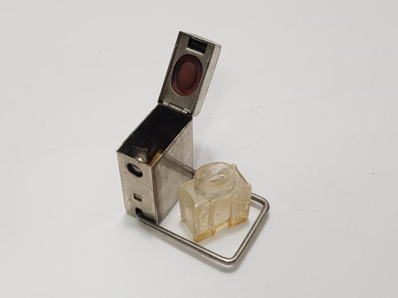 2. DÜNYA SAVAŞI ALMAN D.R.G.M. İLAÇ ŞİŞESİ VE MUHAFAZASI