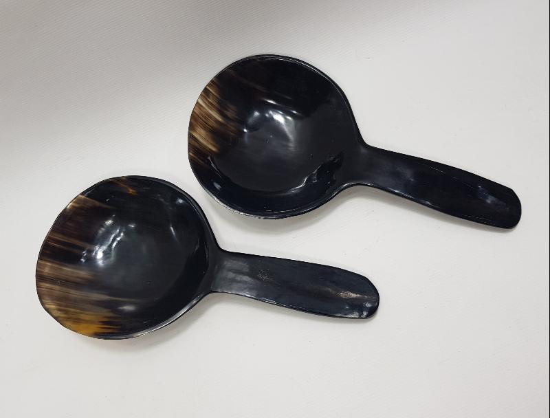 DEV EBATTA BİR ÇİFT BOYNUZ KAŞIK 