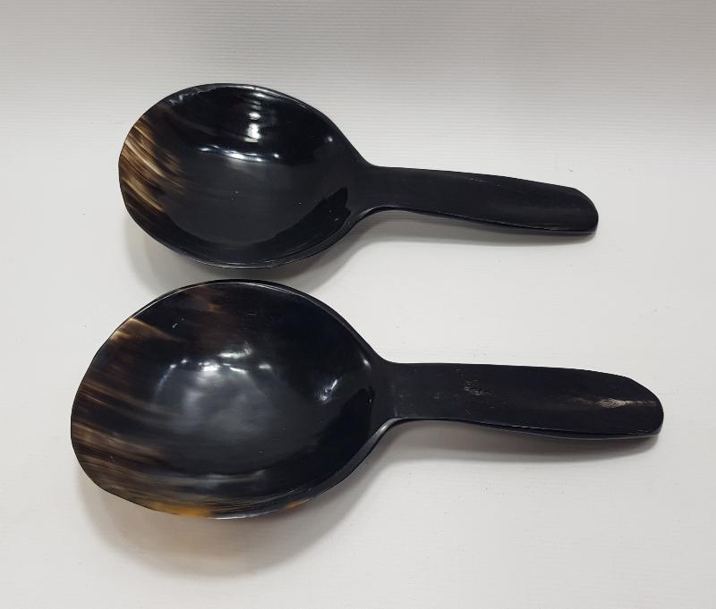 DEV EBATTA BİR ÇİFT BOYNUZ KAŞIK 