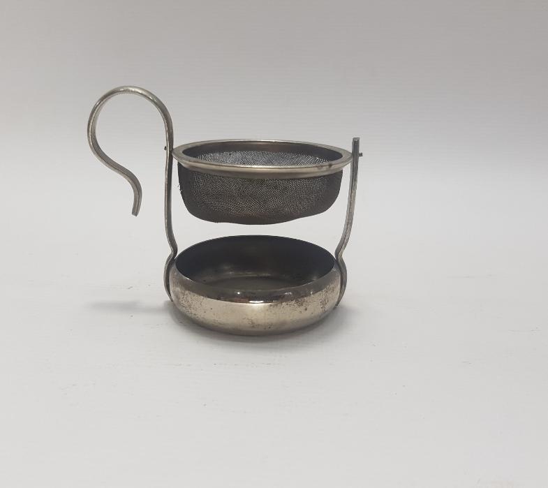 FARKLI FORMDA ANTİKA ÇAY SÜZGECİ 