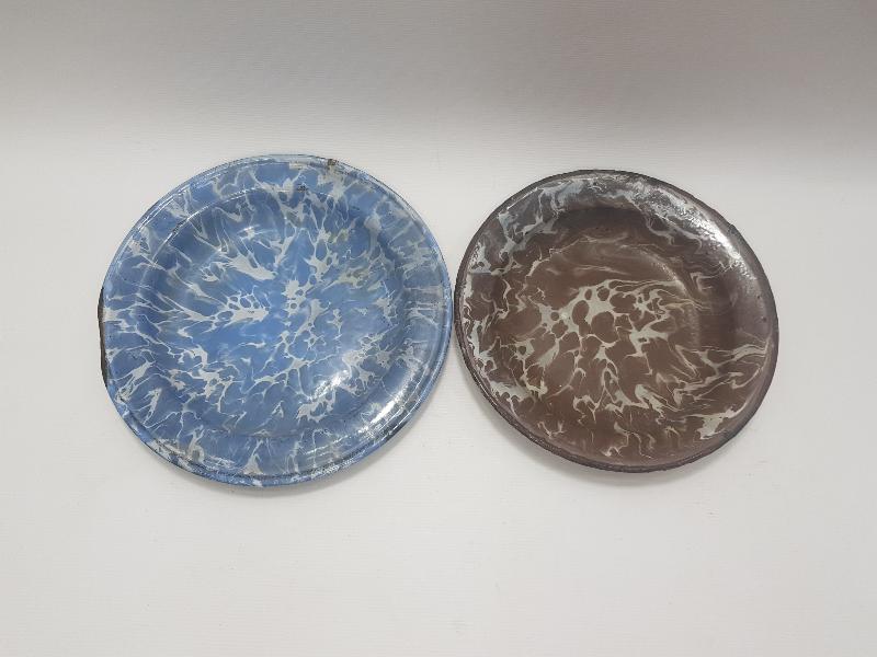 İKİ ADET EMAYE TABAK 