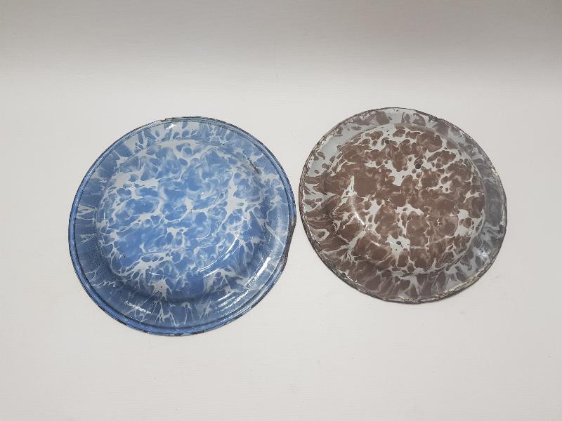 İKİ ADET EMAYE TABAK 