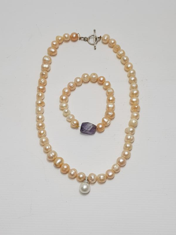 İNCİ KOLYE VE BİLEKLİK 