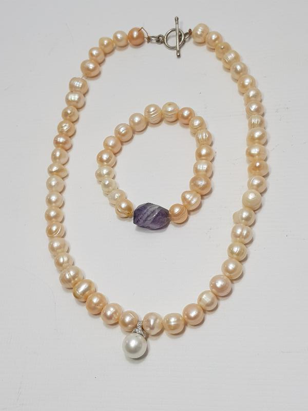 İNCİ KOLYE VE BİLEKLİK 