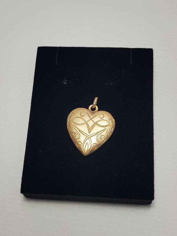 KALP FORMLU ALTIN KAPLAMA KOLYE UCU 