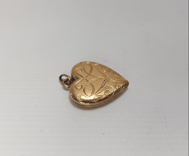 KALP FORMLU ALTIN KAPLAMA KOLYE UCU 