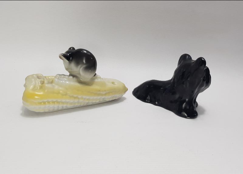 KÖPEK VE MISIR YİYEN FARE TEMALI İKİ ADET PORSELEN BİBLO