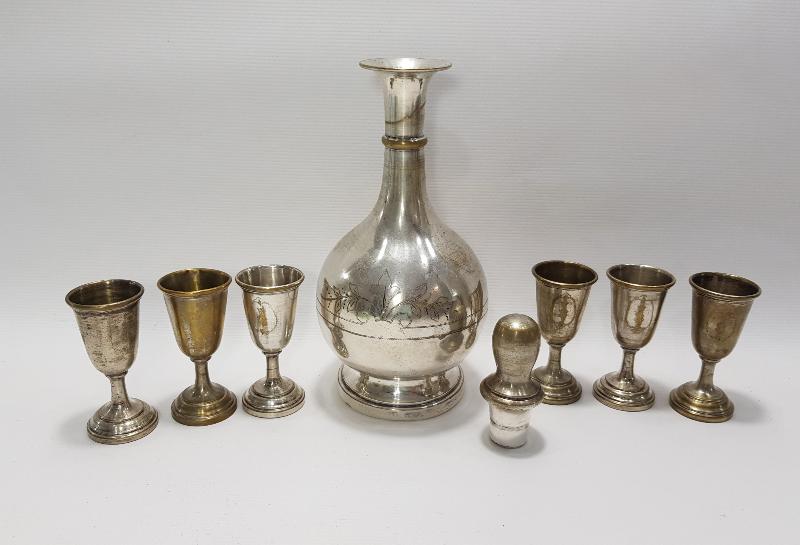 KRALİYET ARMALI İNİSİYALLİ GÜMÜŞ KAPLAMA LİKÖR TAKIMI 