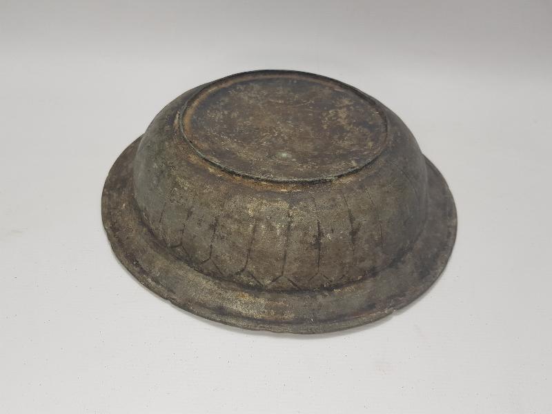 OSMANLI SAZ TUĞRA YAZILI DİLİMLİ BAKIR TABAK