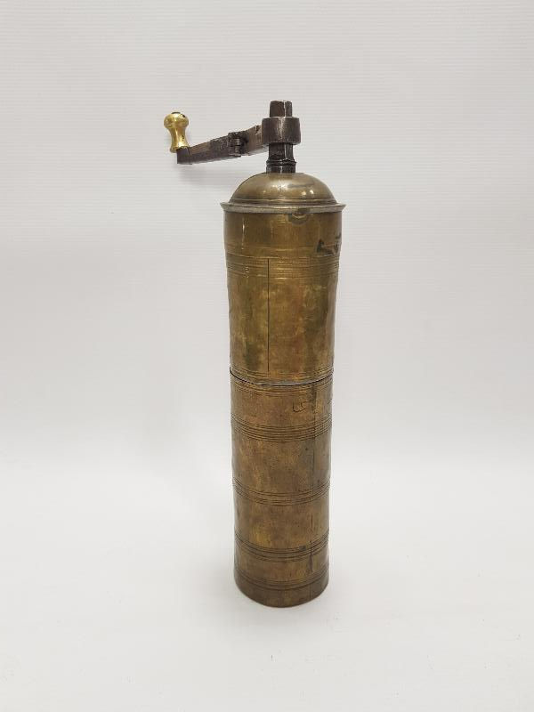 OSMANLICA YAZILI VE TARİHLİ KAHVE DEĞİRMENİ 